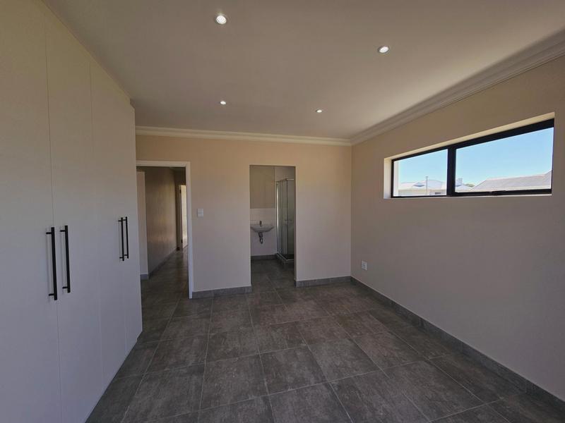 2 Bedroom Property for Sale in Fountains Estate Eastern Cape